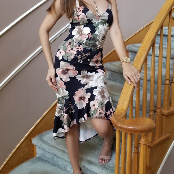 Dress - Picture 1 of 5